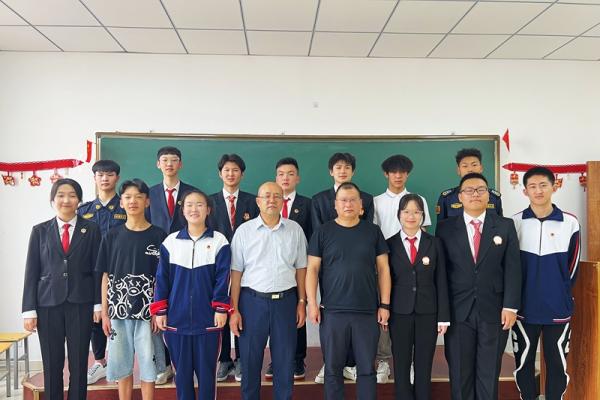 模擬法庭普法活動