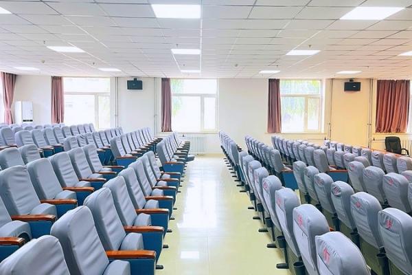 南校區(qū)階梯教室 